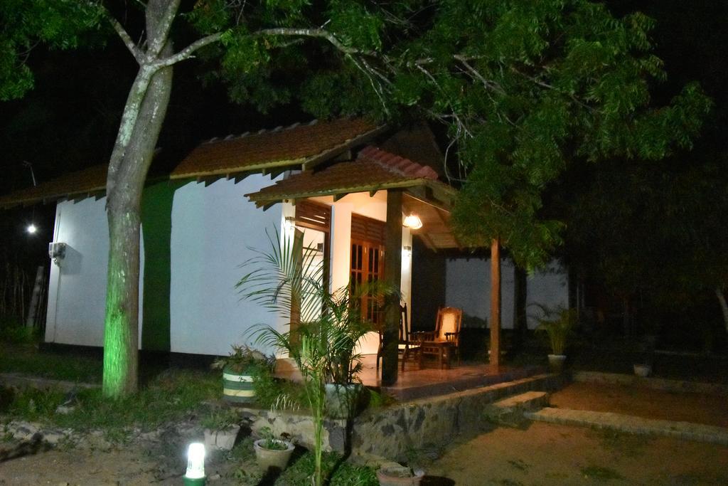 King'S Elephant Cabanas & Restaurant Tangalle Ngoại thất bức ảnh