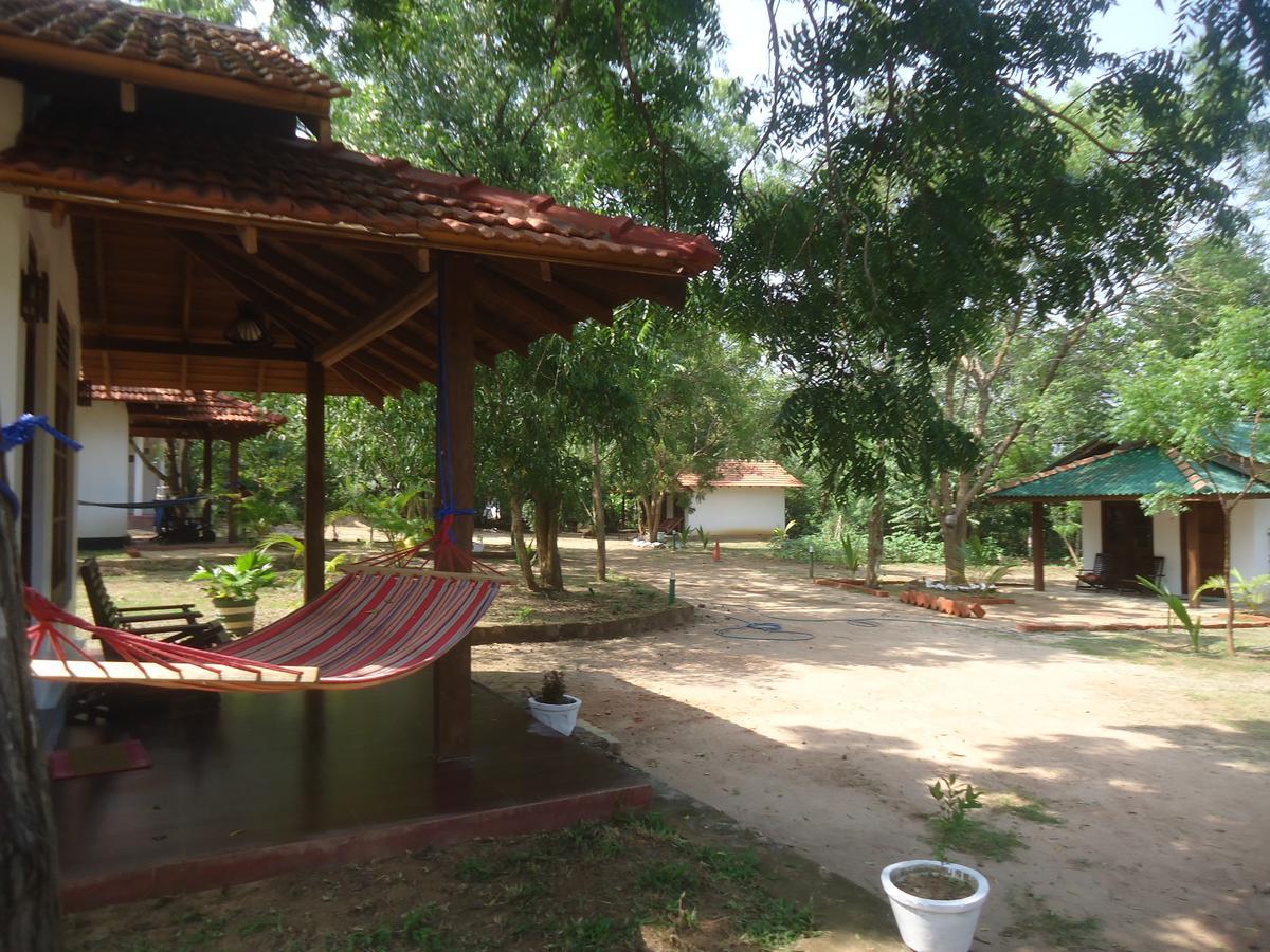 King'S Elephant Cabanas & Restaurant Tangalle Ngoại thất bức ảnh