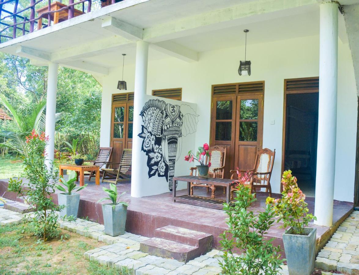 King'S Elephant Cabanas & Restaurant Tangalle Ngoại thất bức ảnh